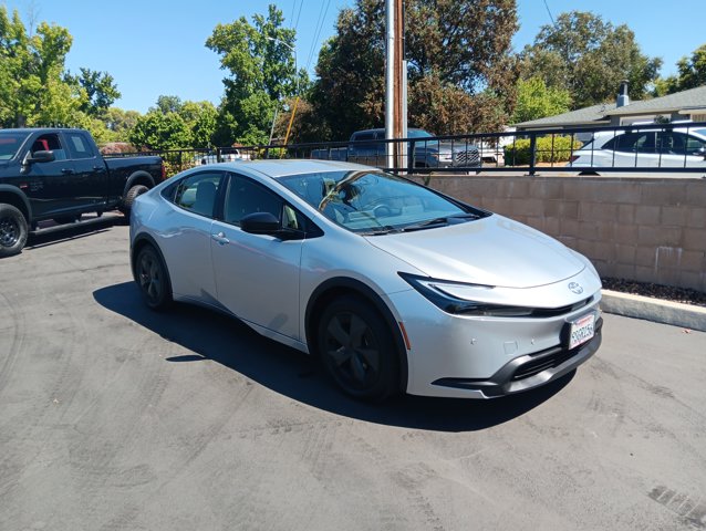 2025 Toyota Prius LE