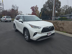 2021 Toyota Highlander Hybrid Platinum